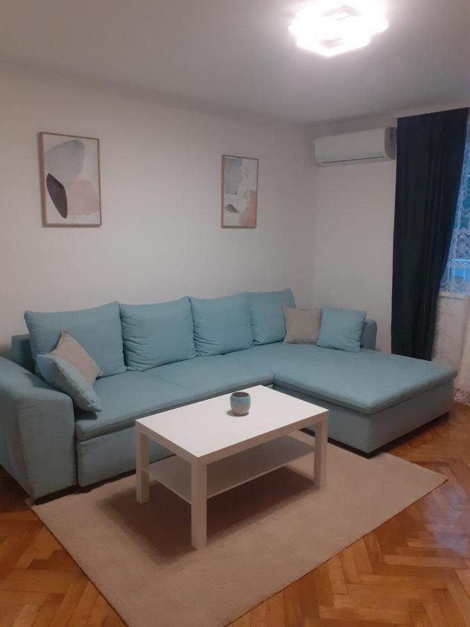 Apartman Jovana Sremska Mitrovica Exterior photo